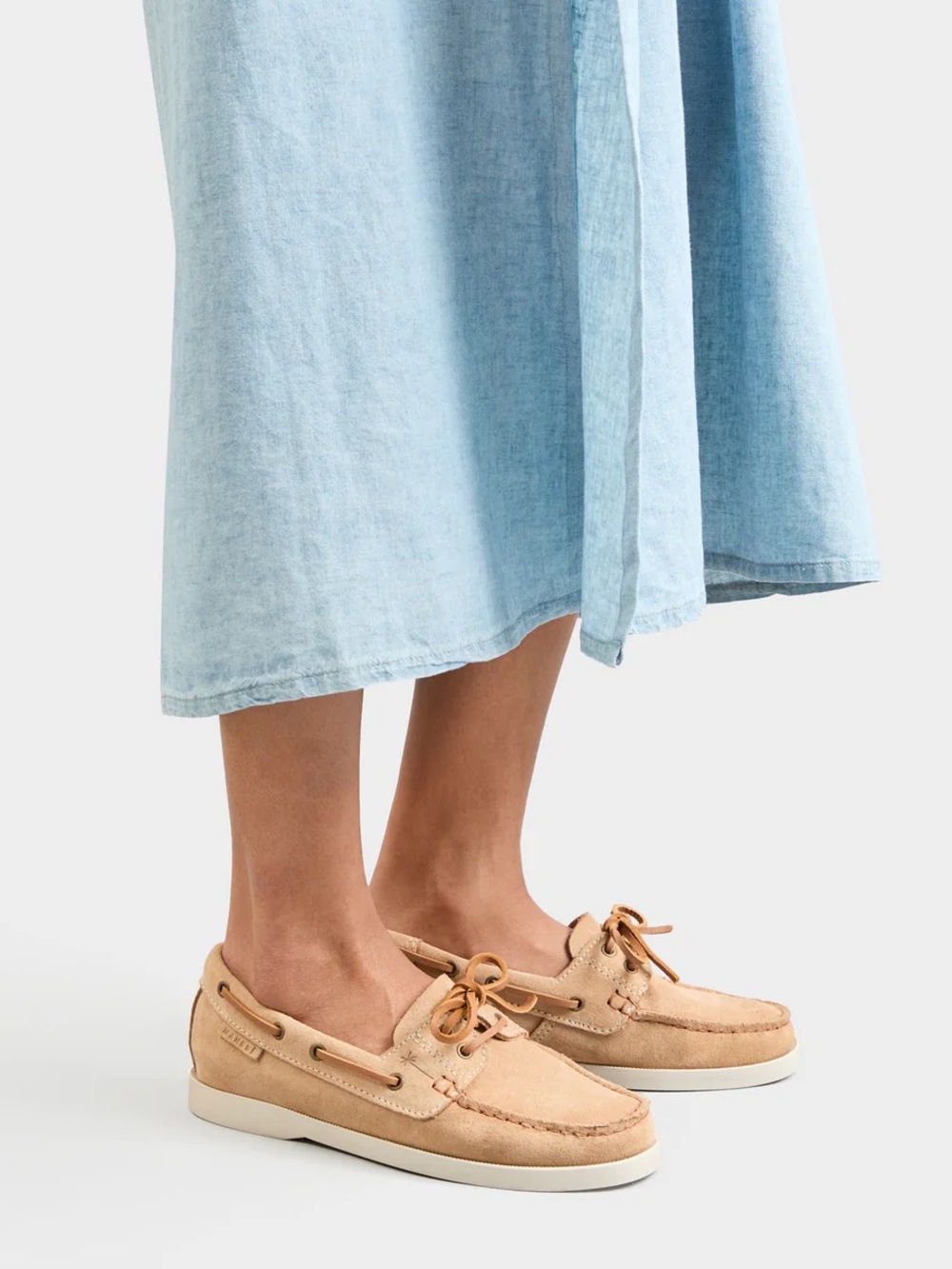 975. Like NEW NO BOX Piombo Light Beige Suede Moccasin Sneakers